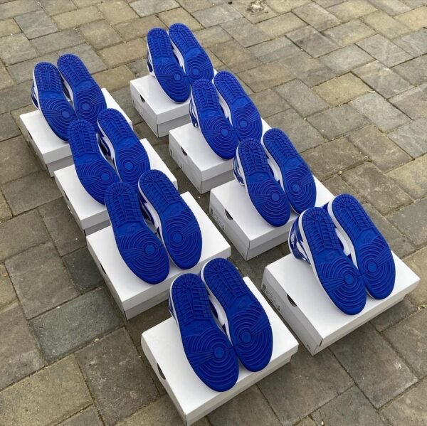 Authentic Nike sneakers pallets