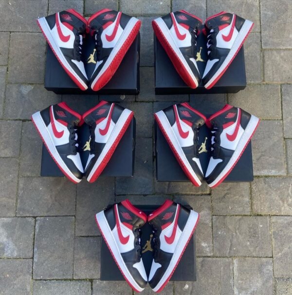 Authentic Nike sneakers pallets