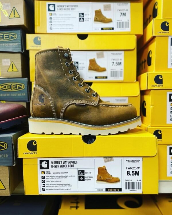 Carhartt boots pallet