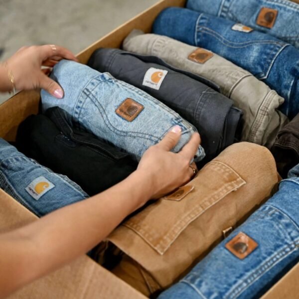 Carhartt clothing pallets
