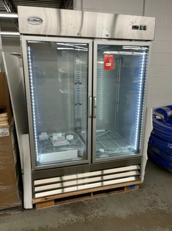 Glass Door Reach-In Freeze