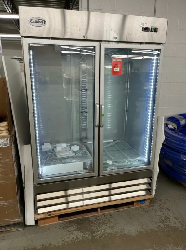 Glass Door Reach-In Freeze