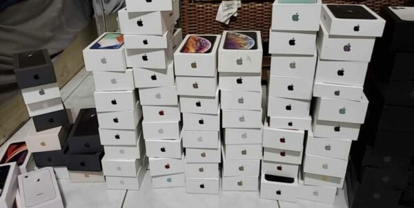 MIX IPHONE PALLETS