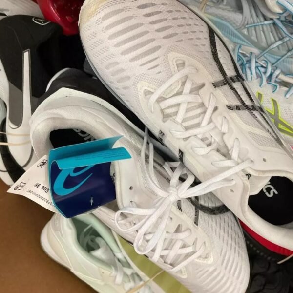 Sport shoes