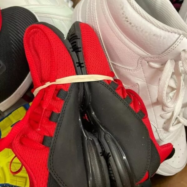 Sport shoes