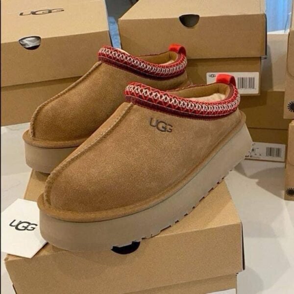 Ugg shoe pallets
